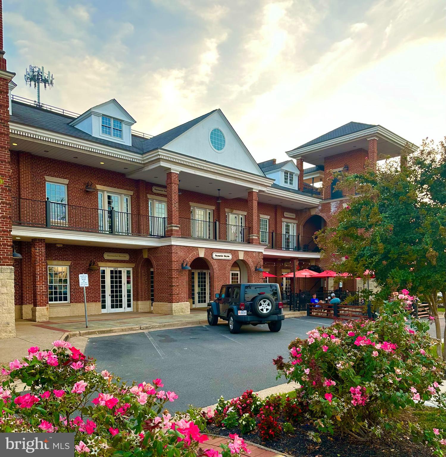 EIGHTEENTH CENTURY HAYMARKET - Residential