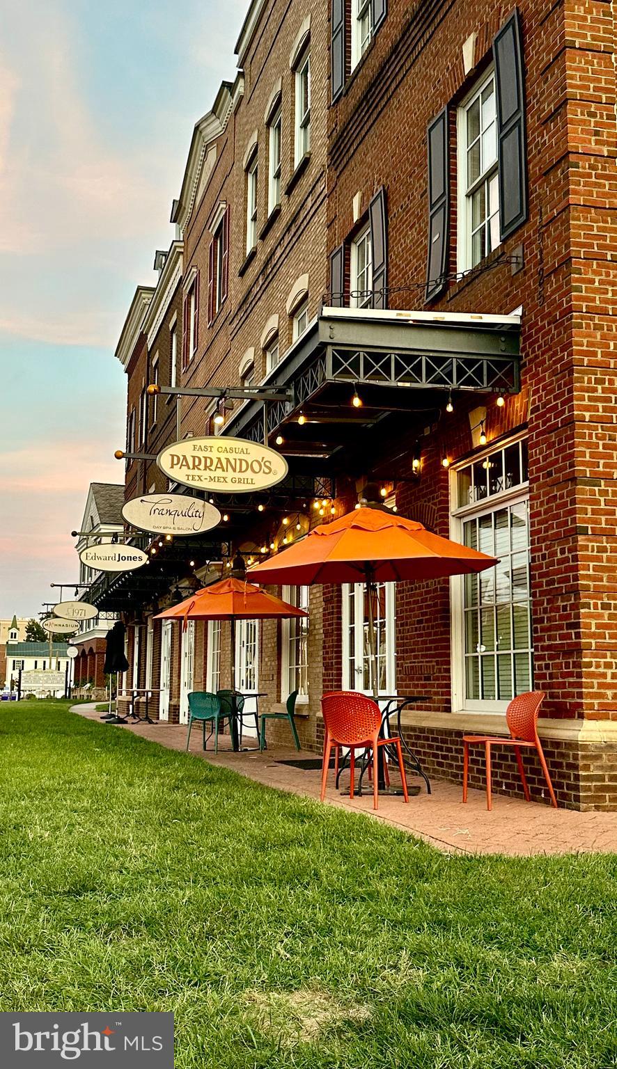 EIGHTEENTH CENTURY HAYMARKET - Residential