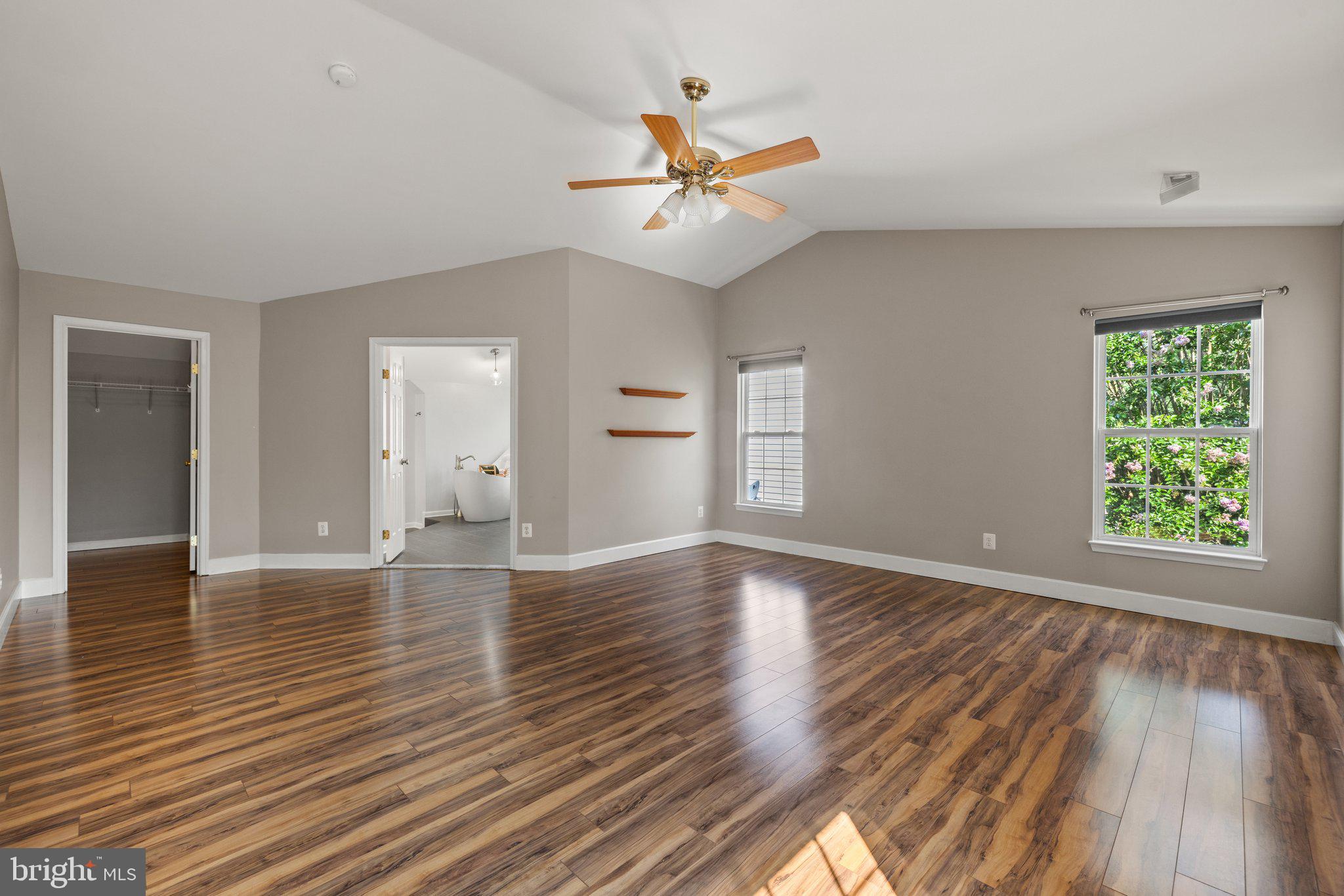 EIGHTEENTH CENTURY HAYMARKET - Residential