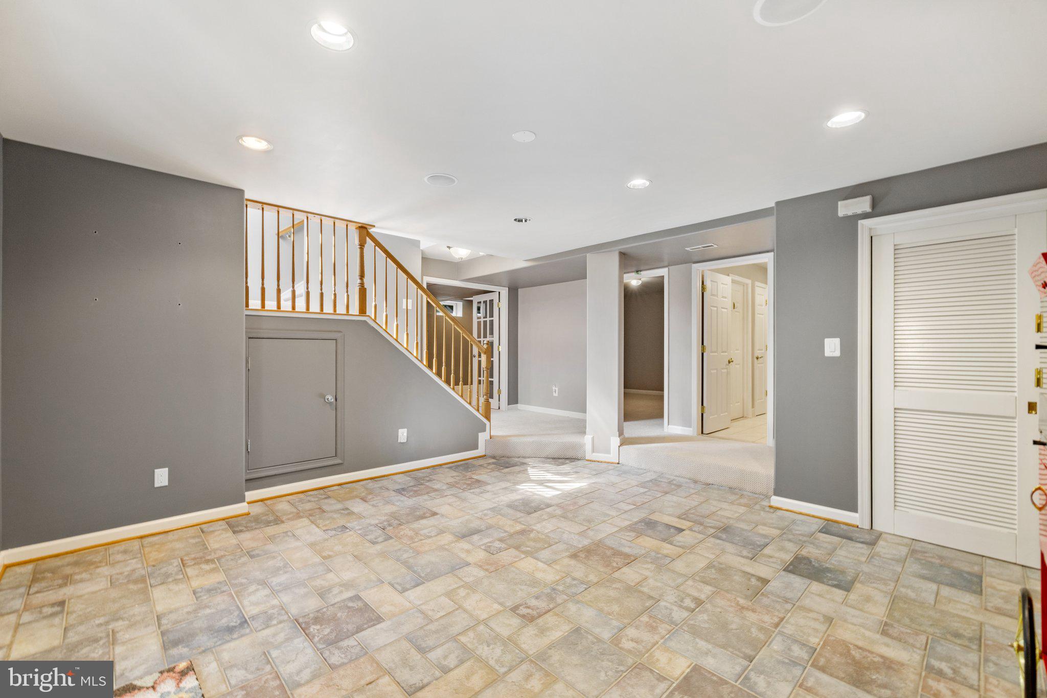 EIGHTEENTH CENTURY HAYMARKET - Residential