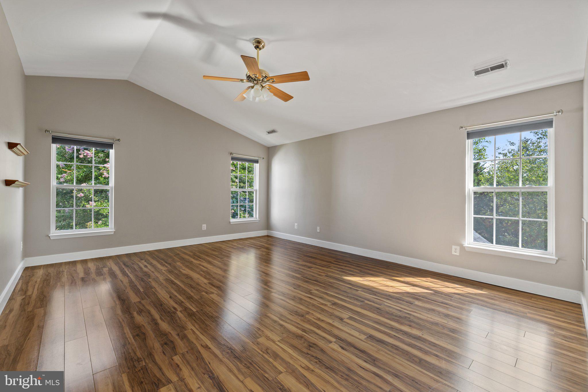 EIGHTEENTH CENTURY HAYMARKET - Residential