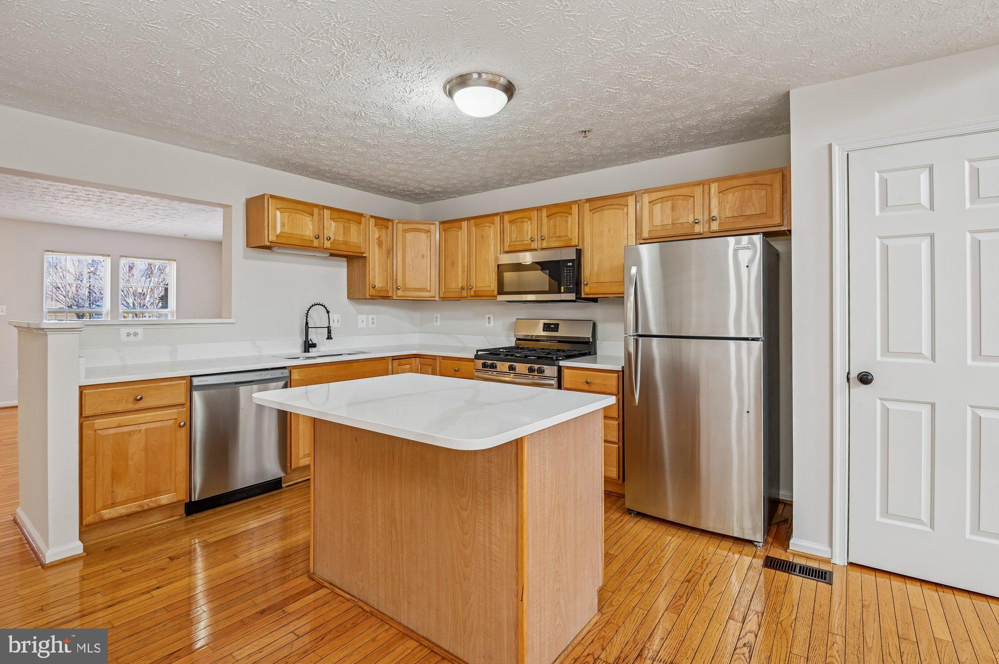 SEVEN OAKS - Residential