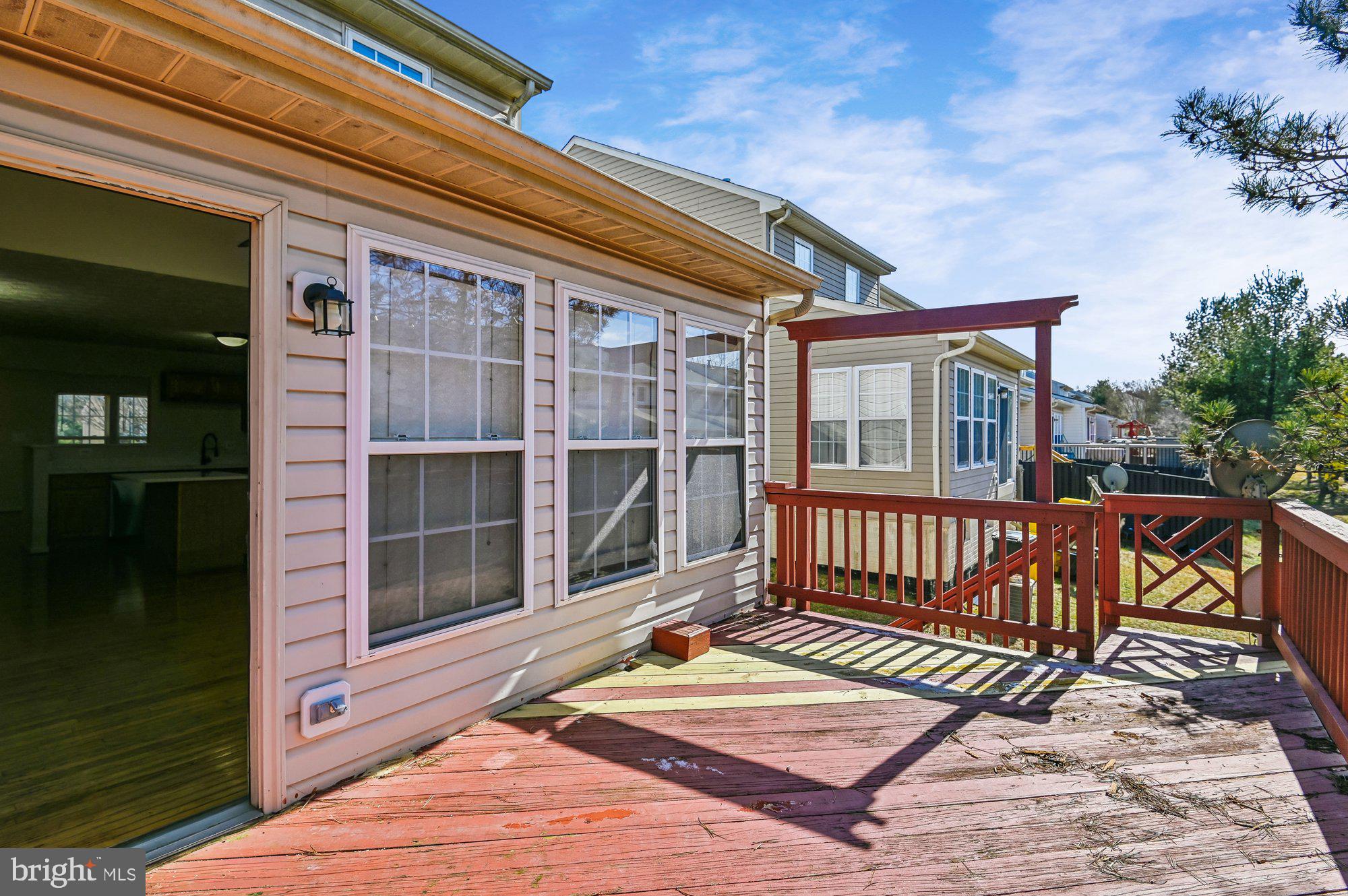 SEVEN OAKS - Residential