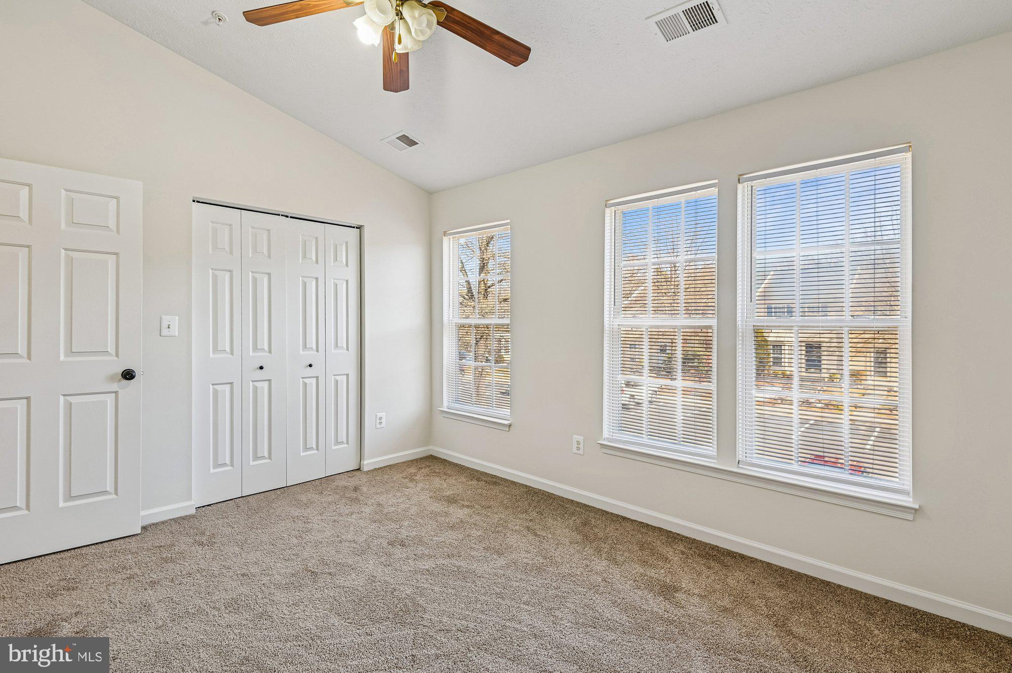 SEVEN OAKS - Residential