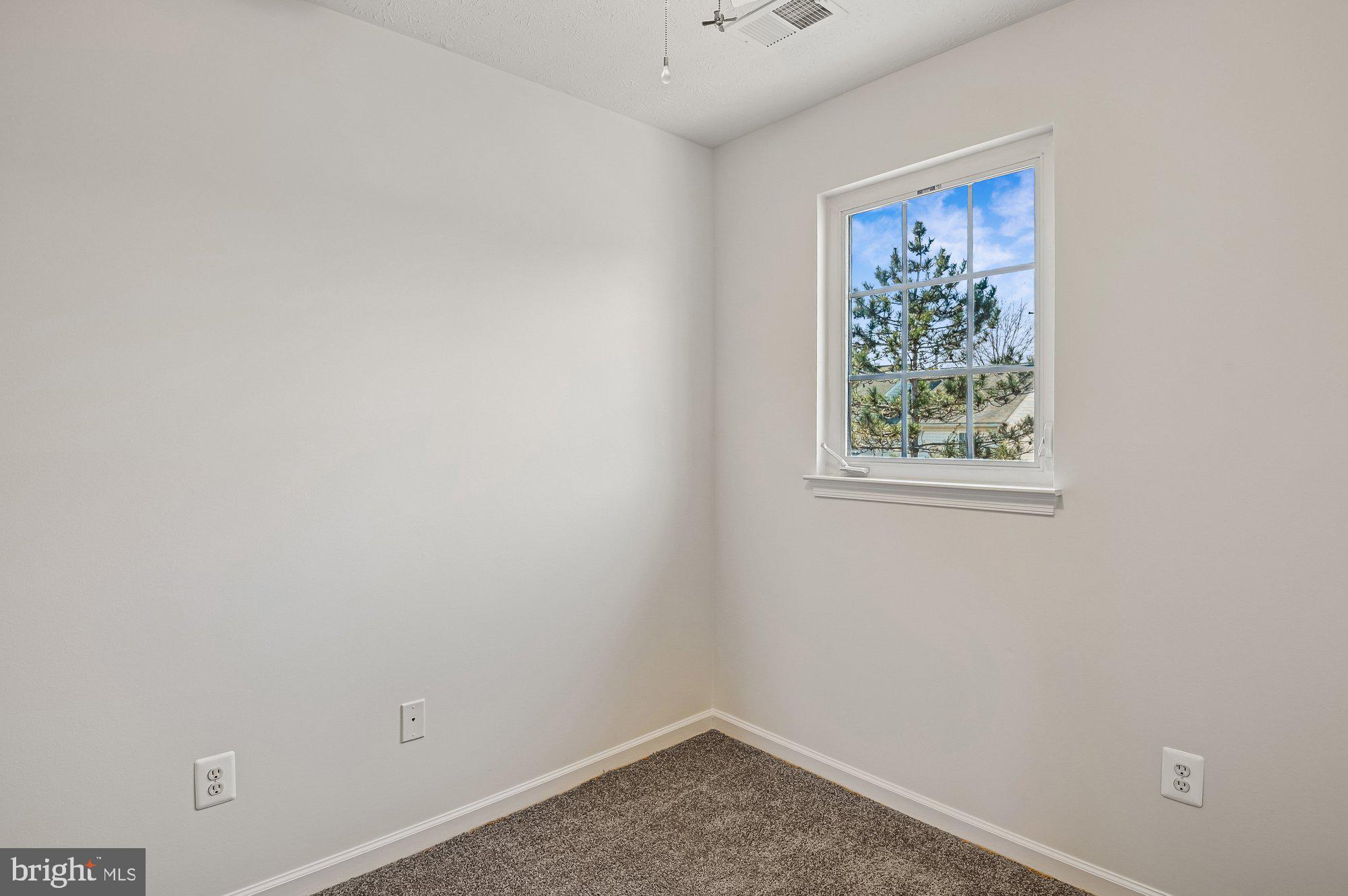 SEVEN OAKS - Residential