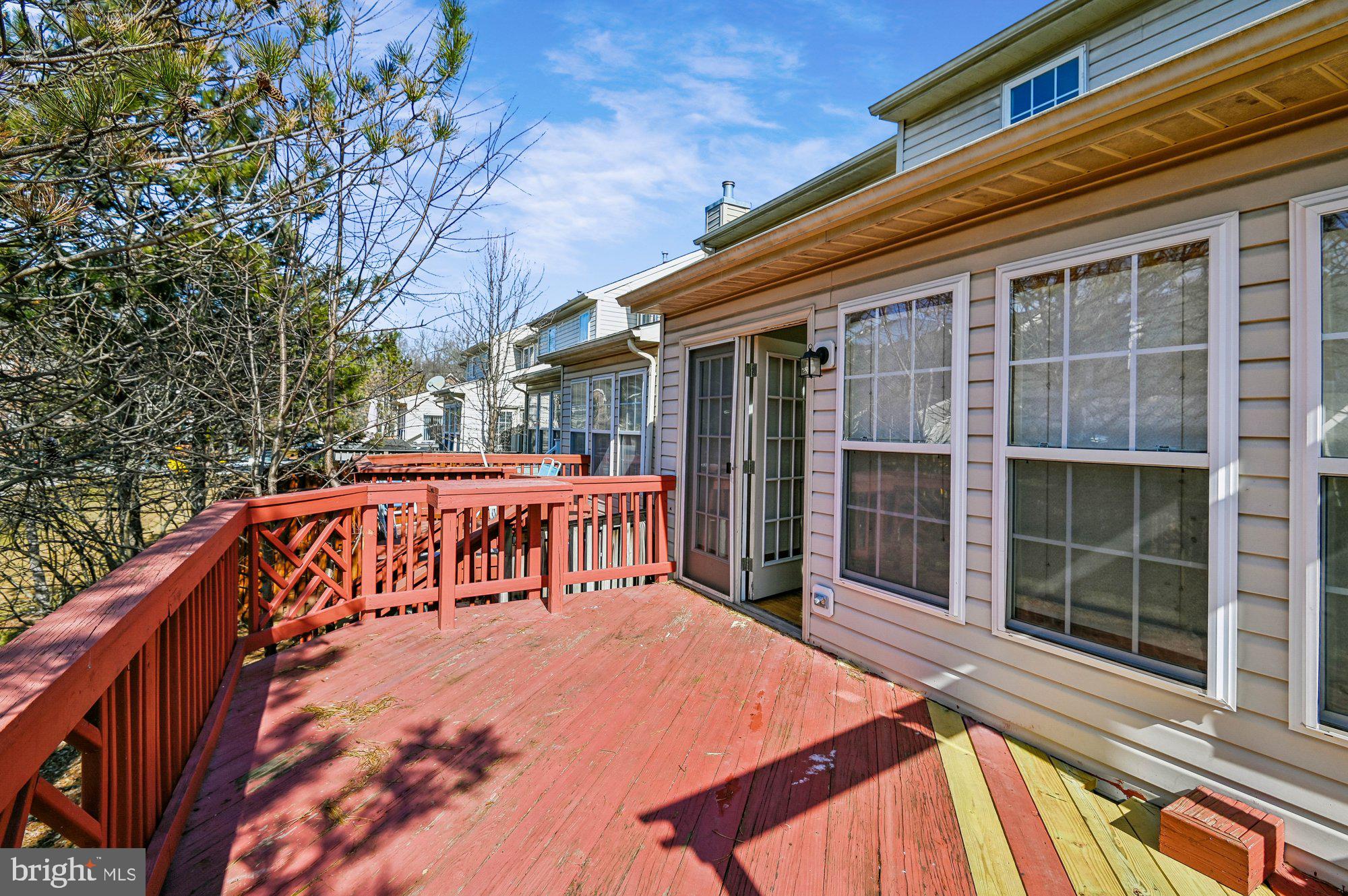 SEVEN OAKS - Residential