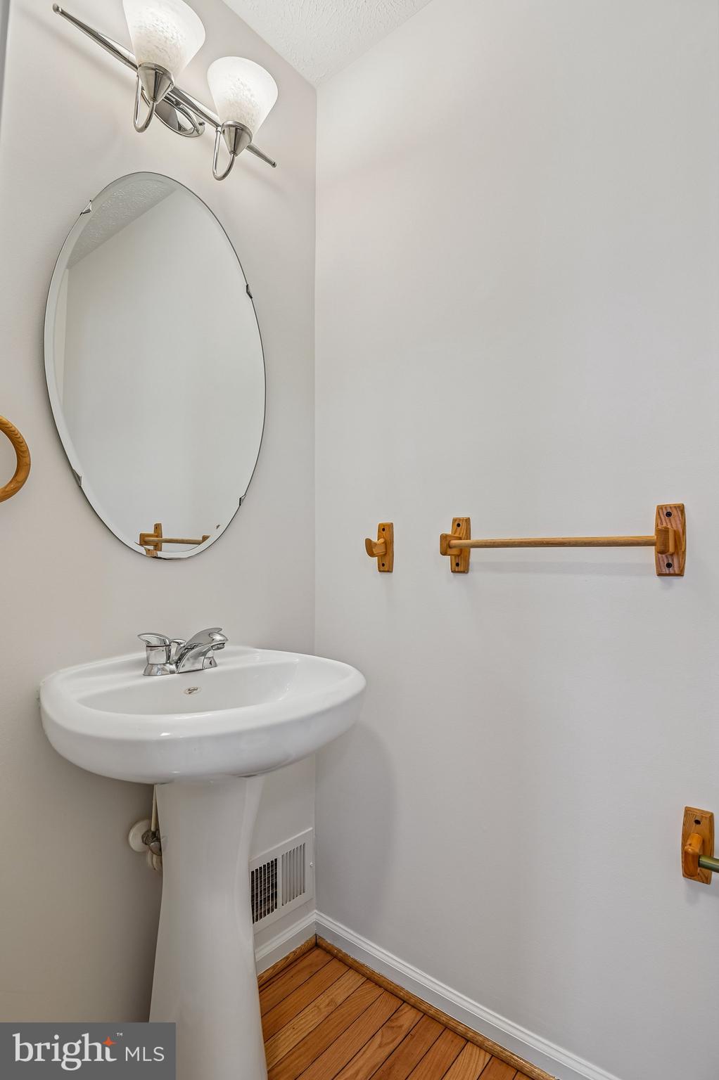 SEVEN OAKS - Residential