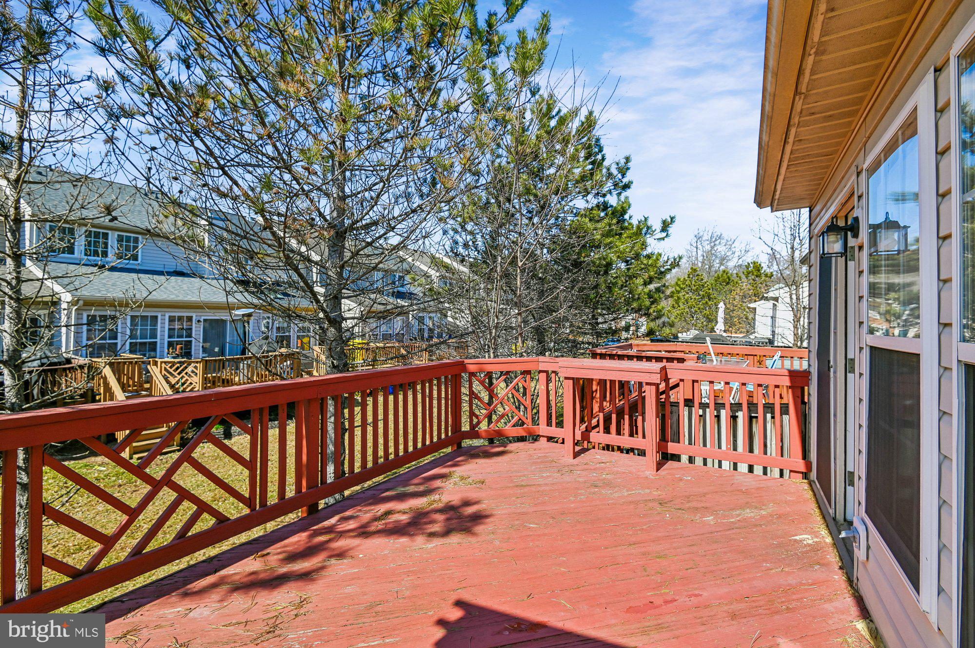 SEVEN OAKS - Residential