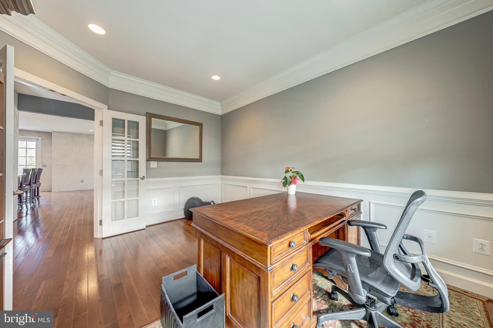 SOUTH VAN BUREN - Residential