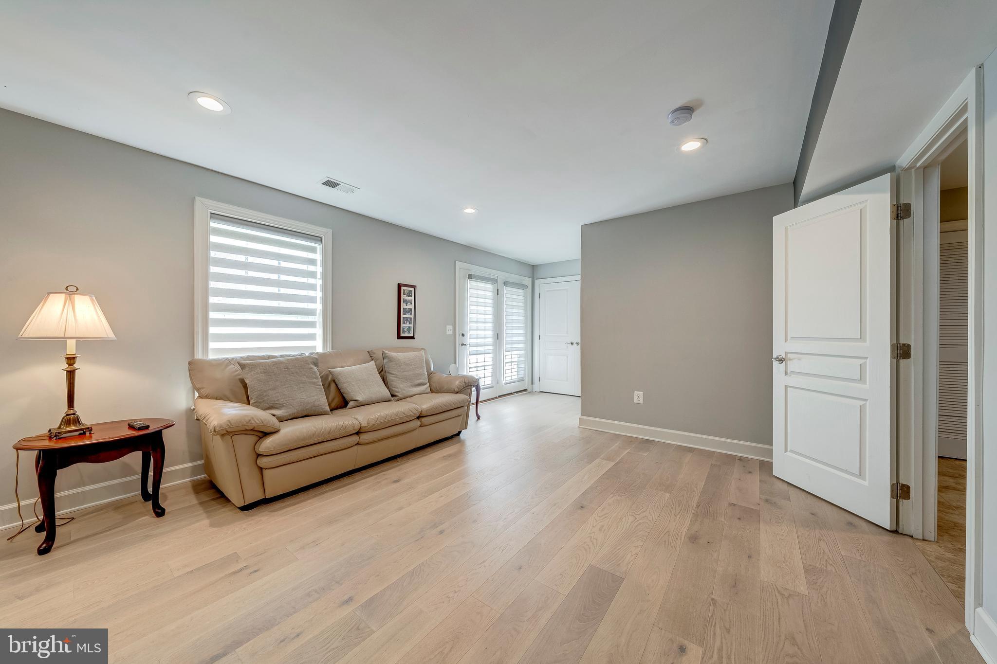 SOUTH VAN BUREN - Residential