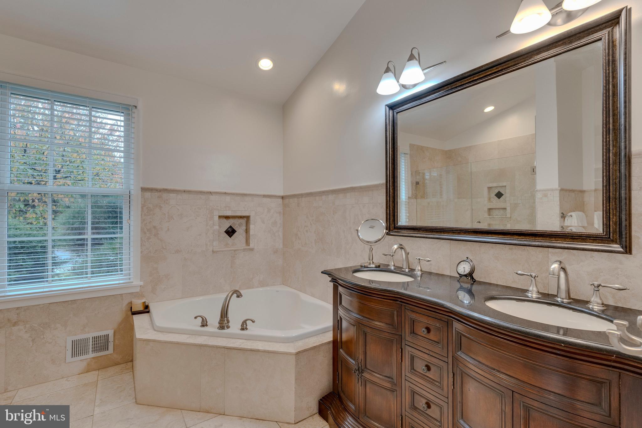 TIMBERLAWN - Residential