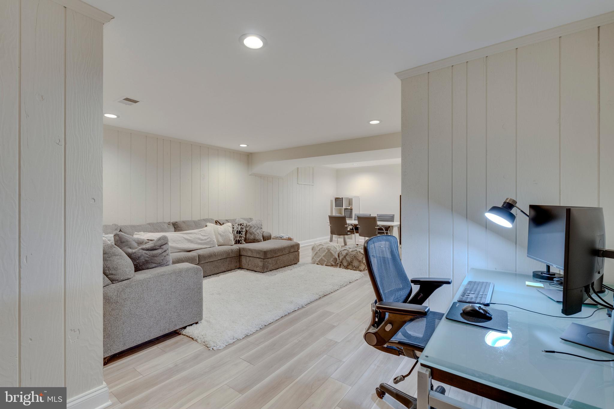 TIMBERLAWN - Residential