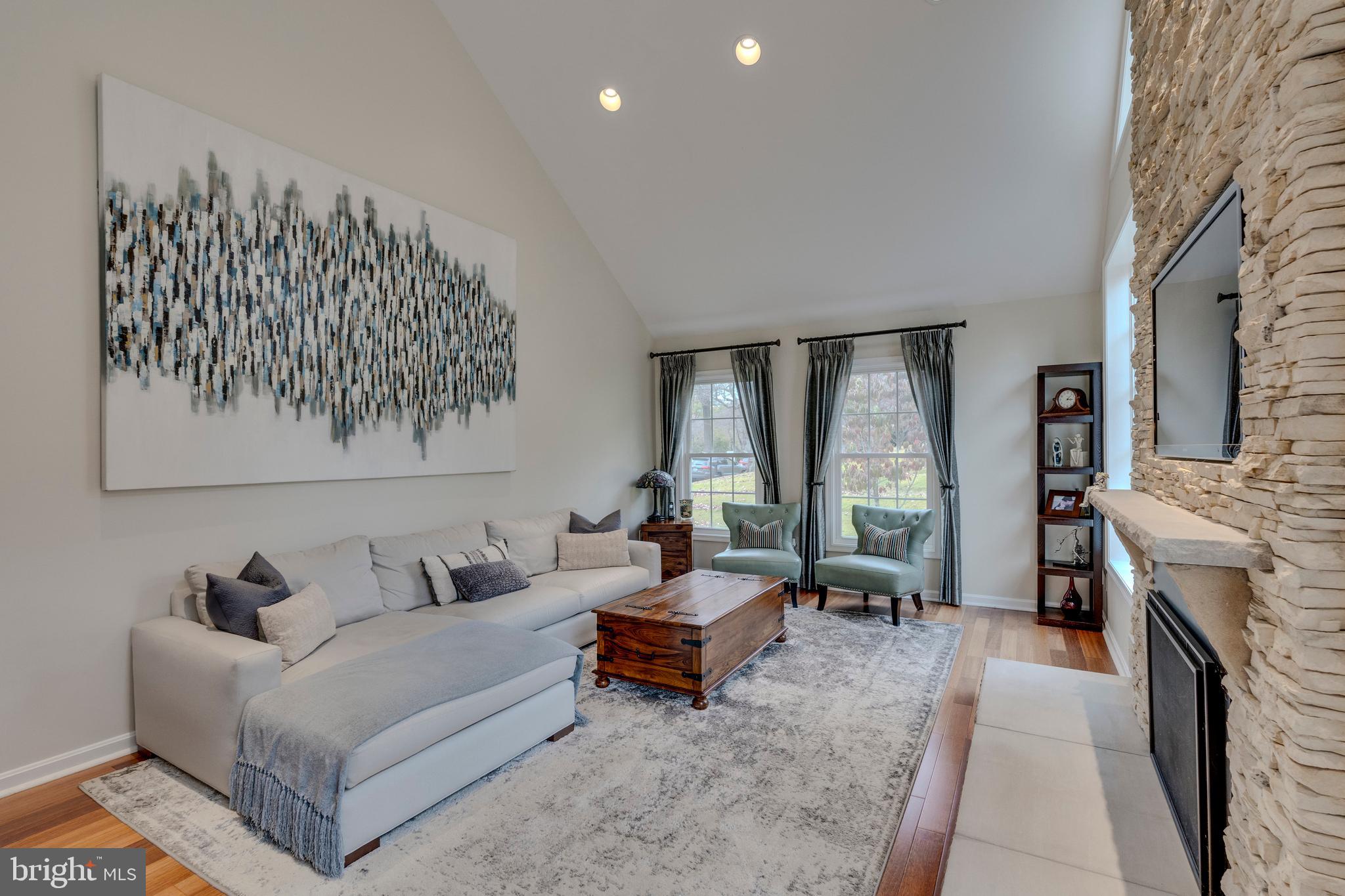 TIMBERLAWN - Residential