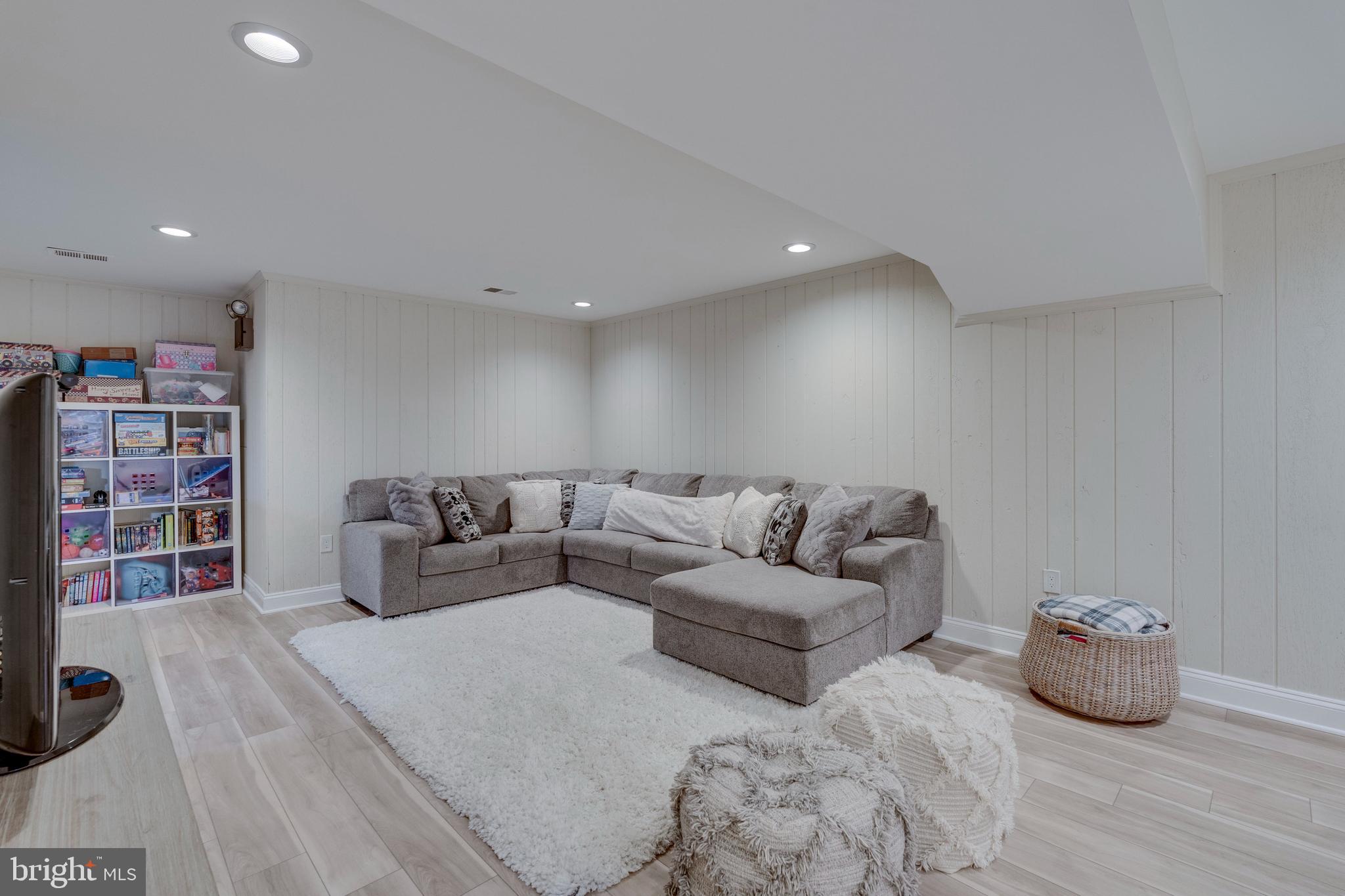 TIMBERLAWN - Residential