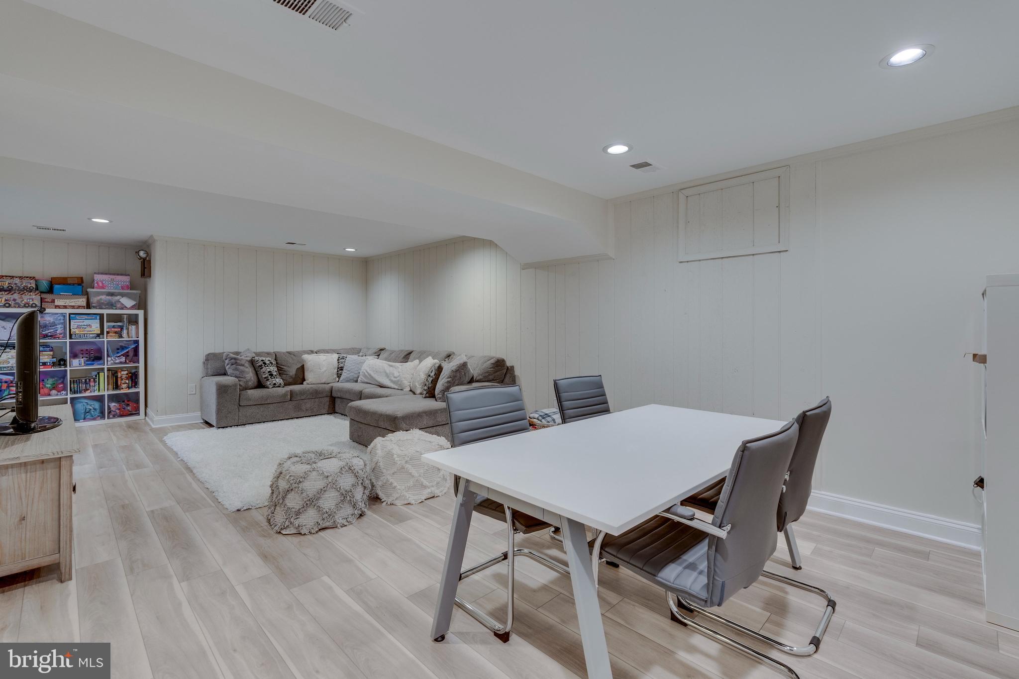 TIMBERLAWN - Residential