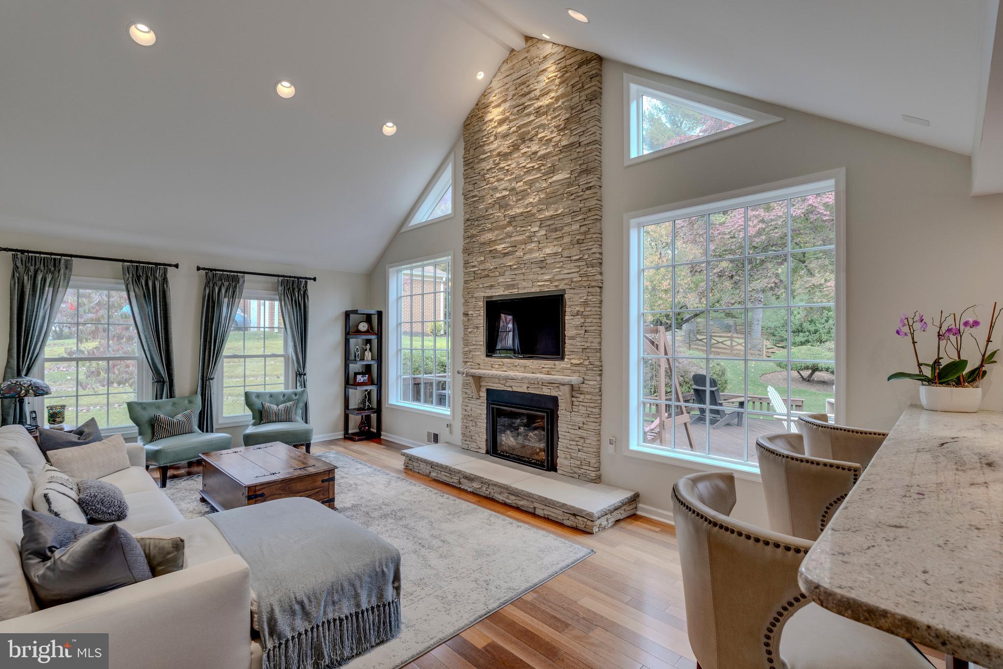 TIMBERLAWN - Residential