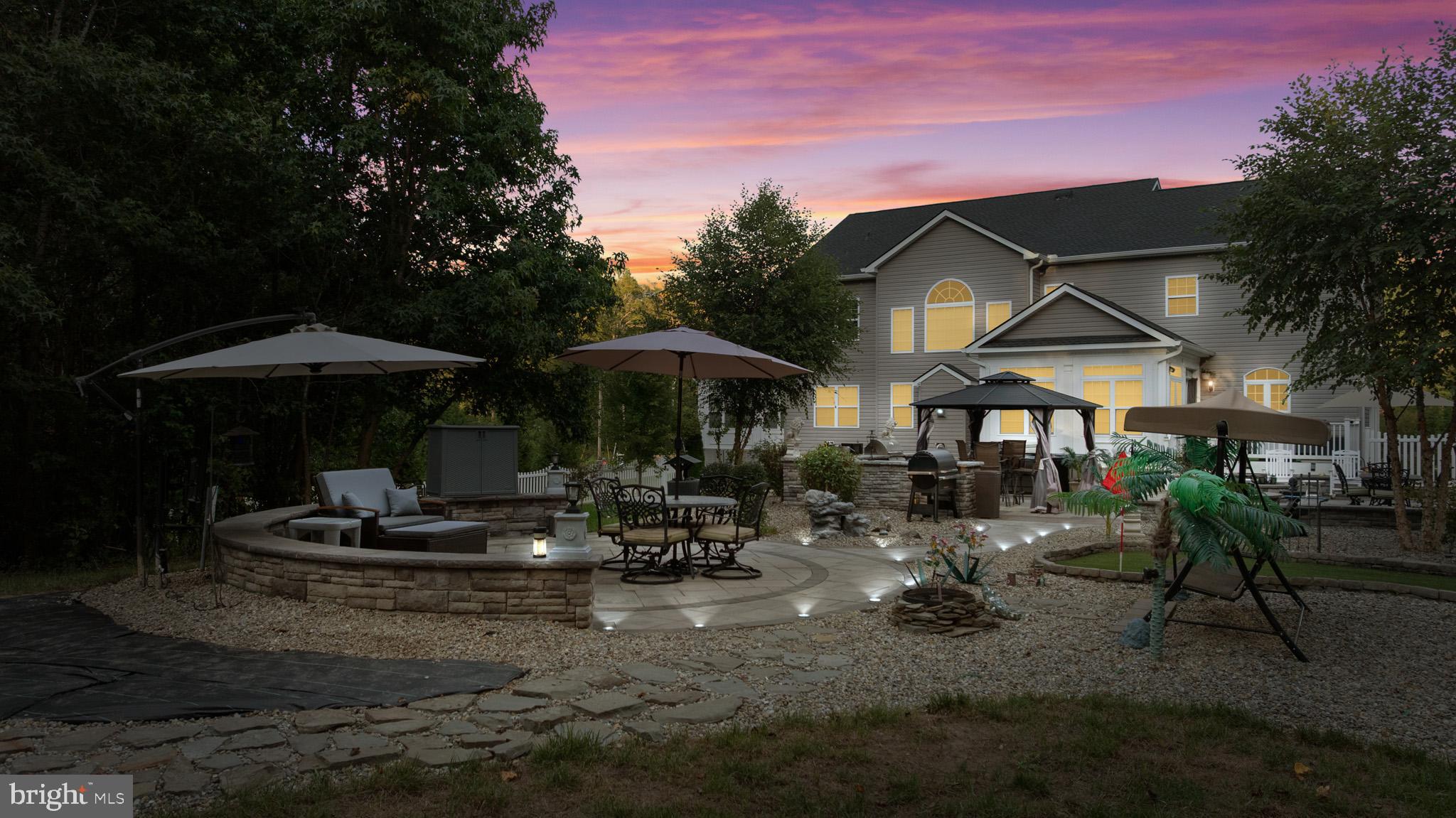 6865 CROCKETT COURT