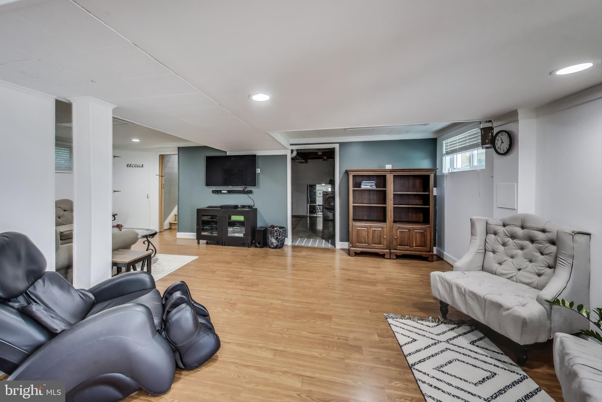 WHEATON WOODS - Residential