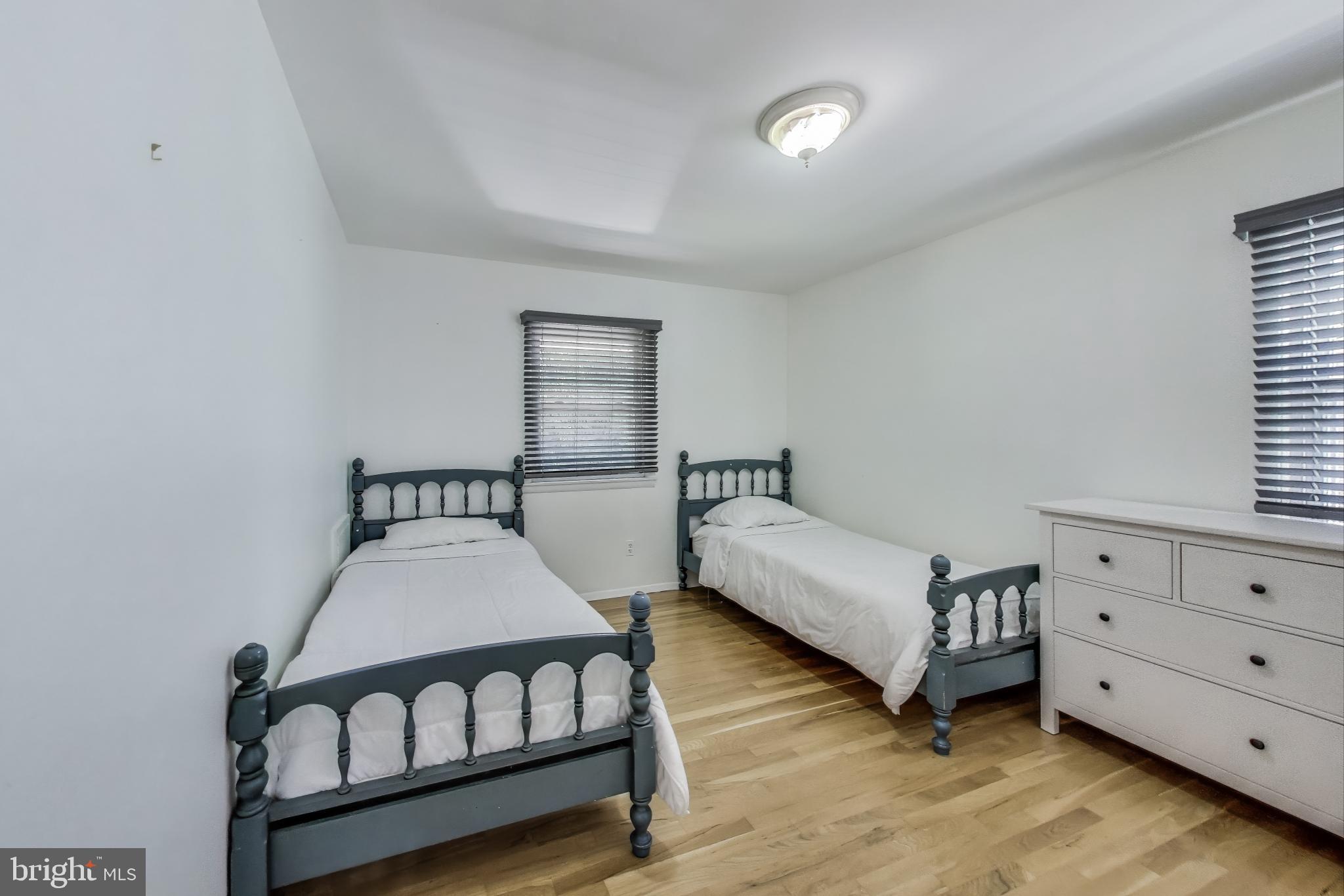 WHEATON WOODS - Residential