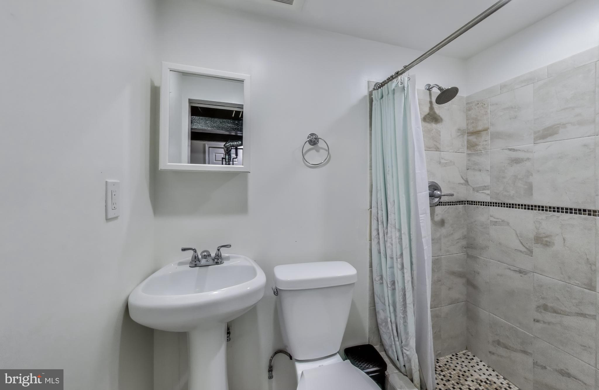 WHEATON WOODS - Residential