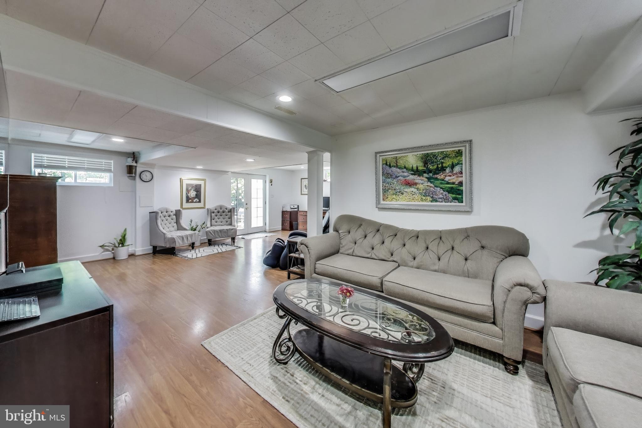 WHEATON WOODS - Residential