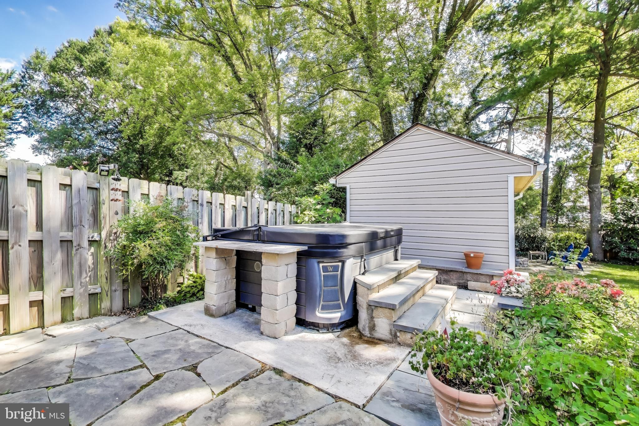 WHEATON WOODS - Residential