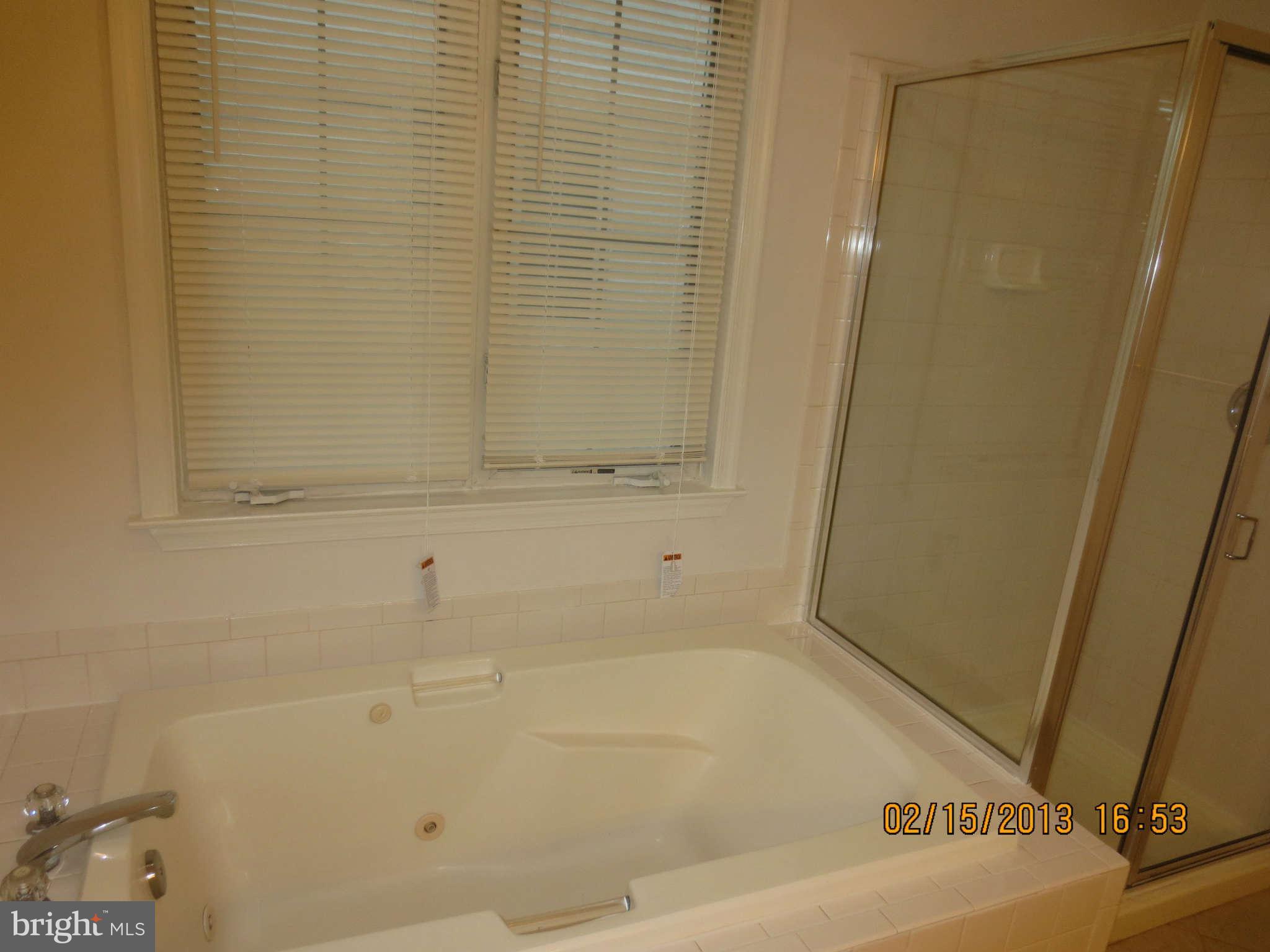 GREEN TRAILS - Residential Lease