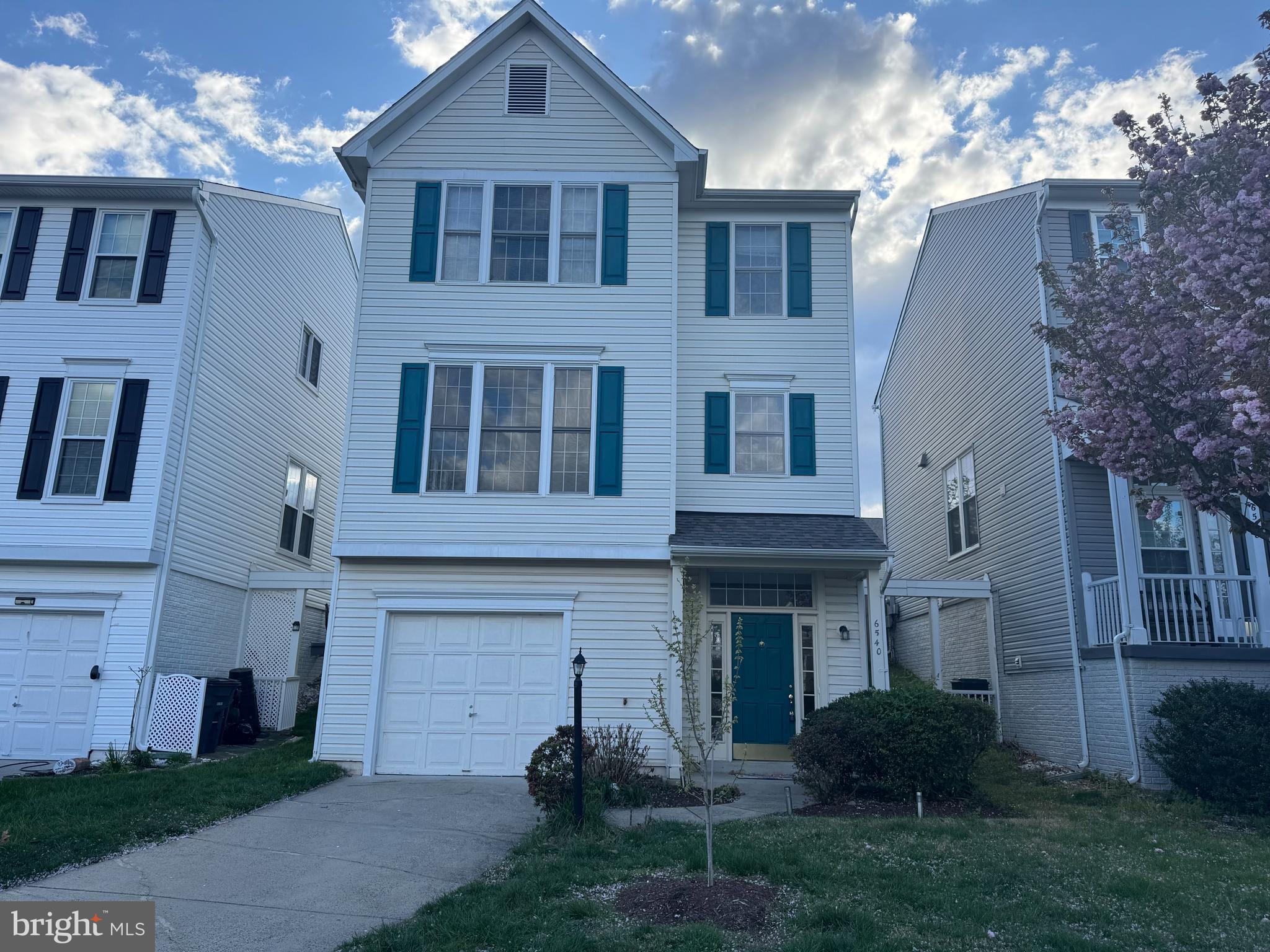 GREEN TRAILS - Residential Lease