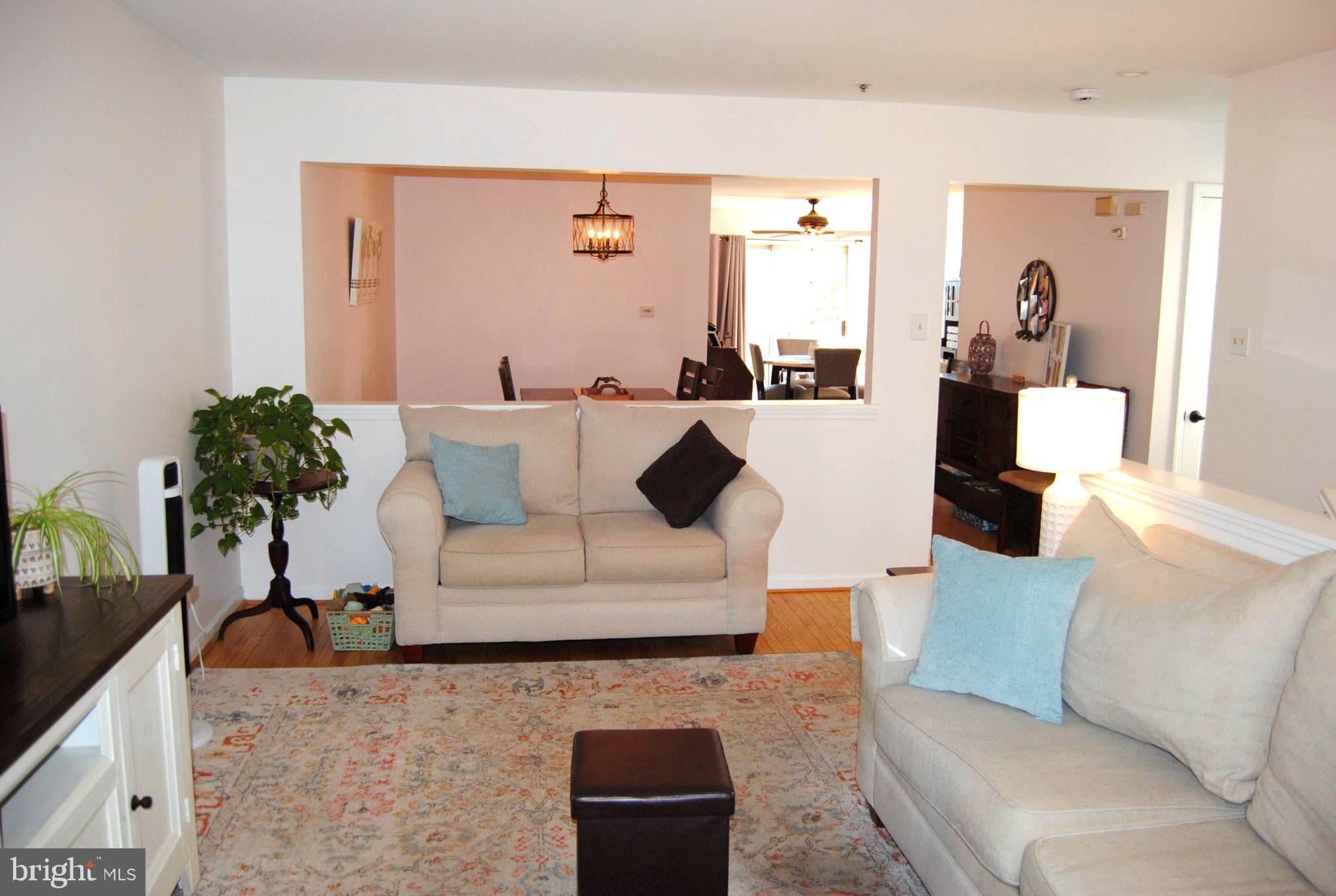 WILLIAMSBURG COMS - Residential