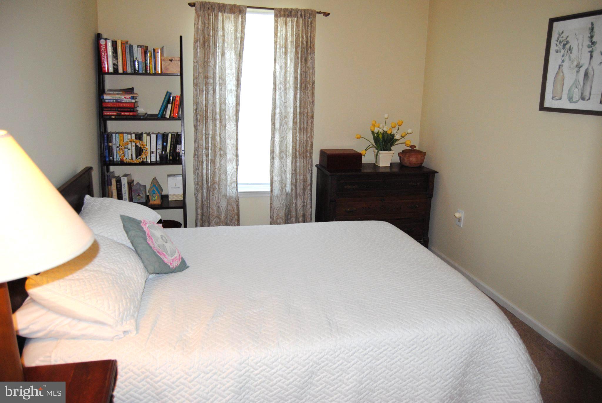 WILLIAMSBURG COMS - Residential