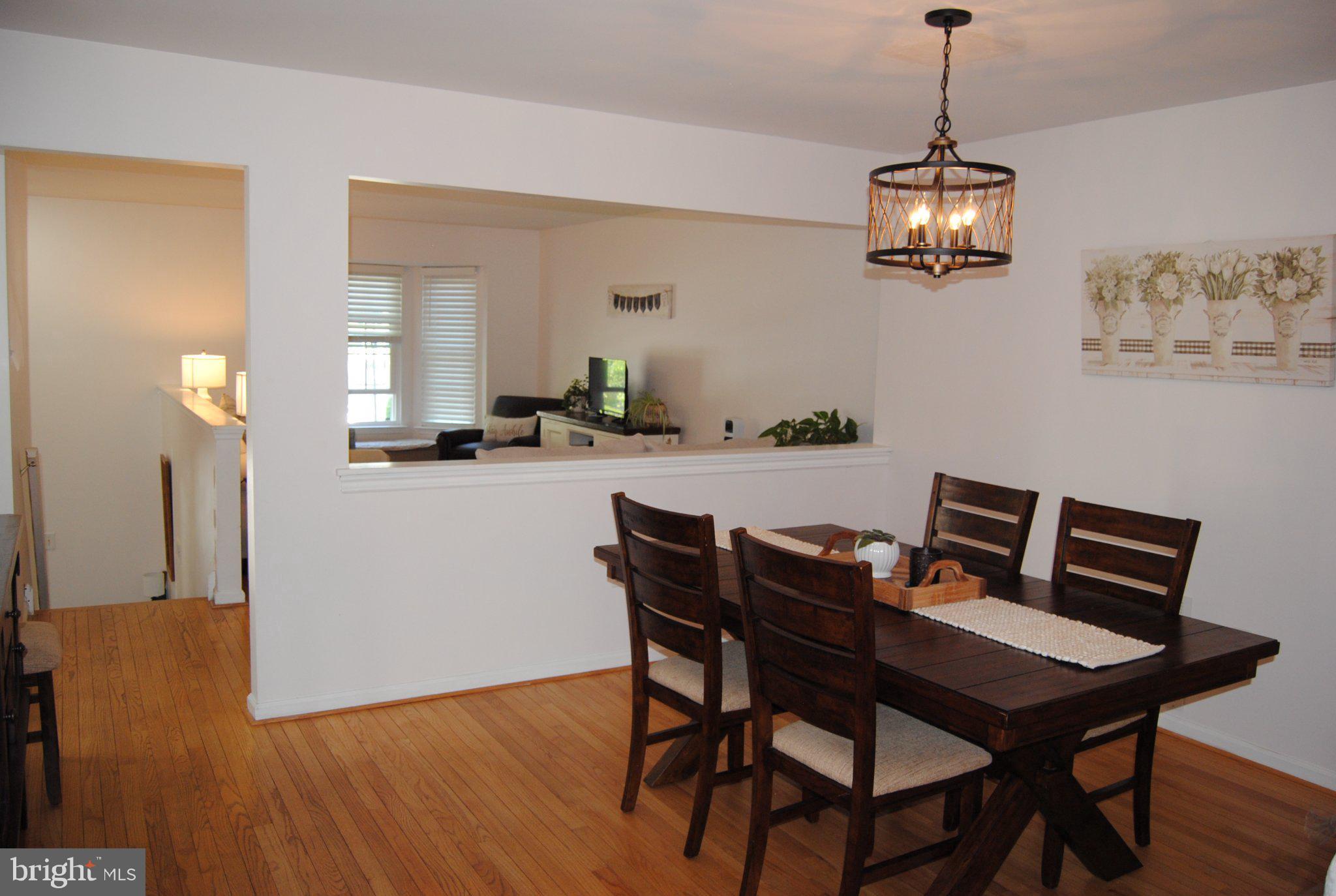 WILLIAMSBURG COMS - Residential