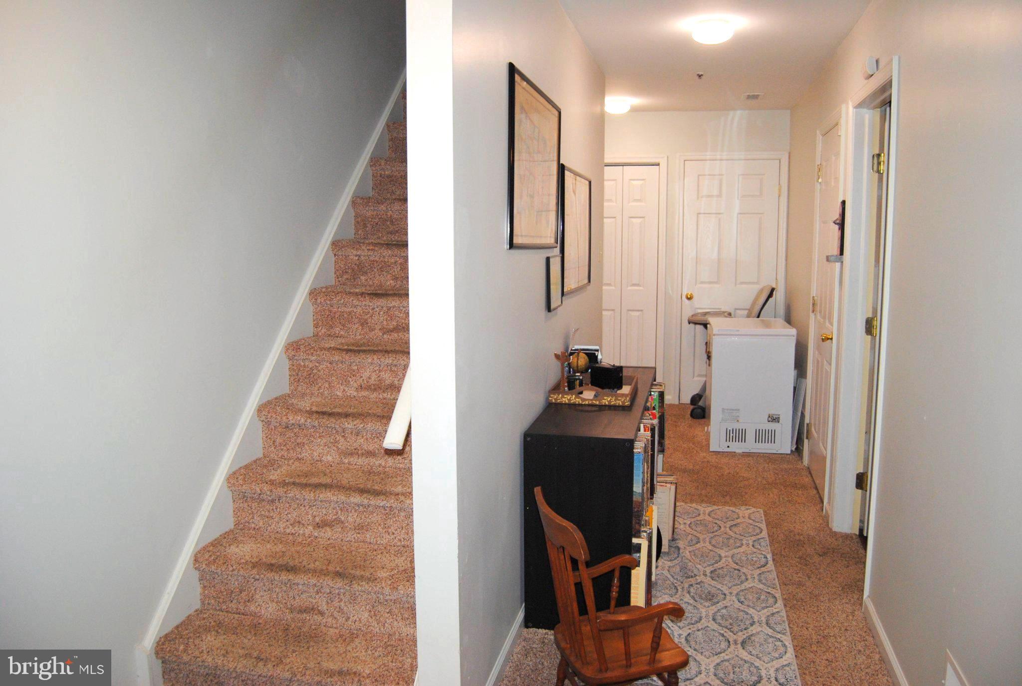 WILLIAMSBURG COMS - Residential