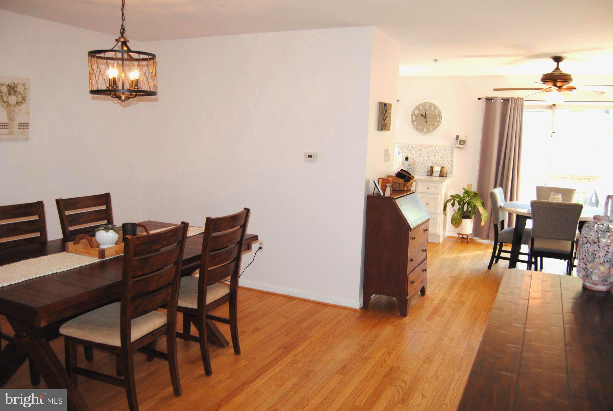 WILLIAMSBURG COMS - Residential