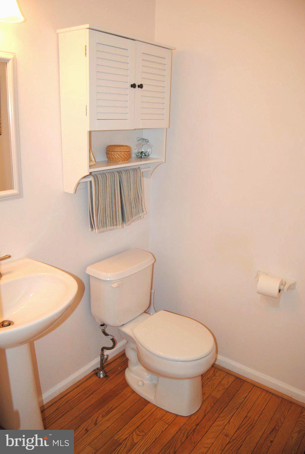 WILLIAMSBURG COMS - Residential