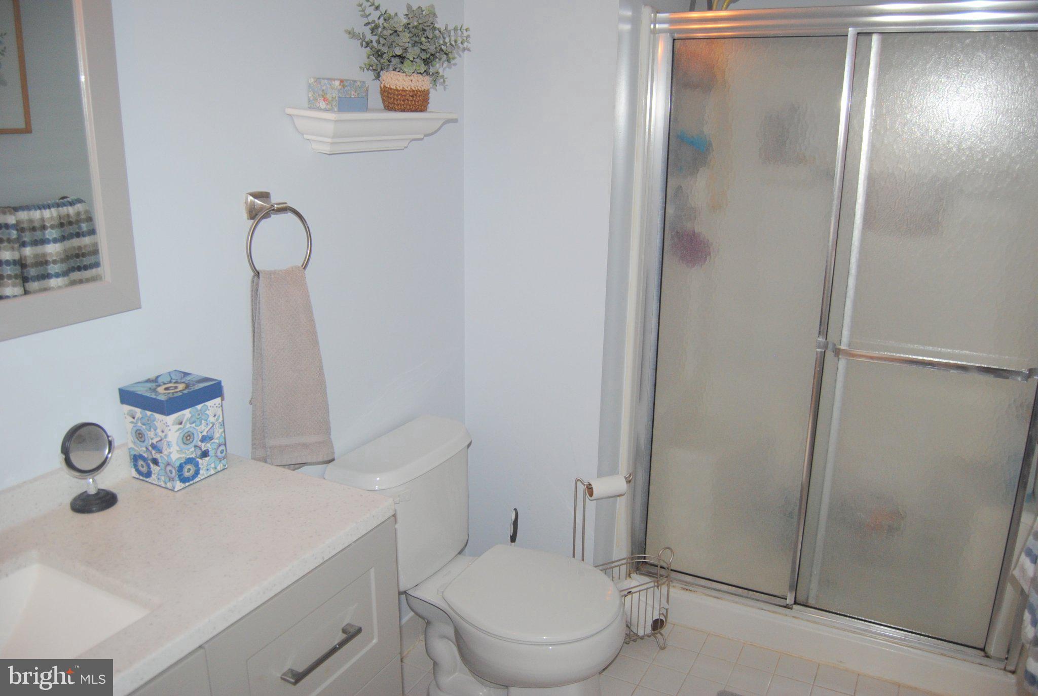 WILLIAMSBURG COMS - Residential