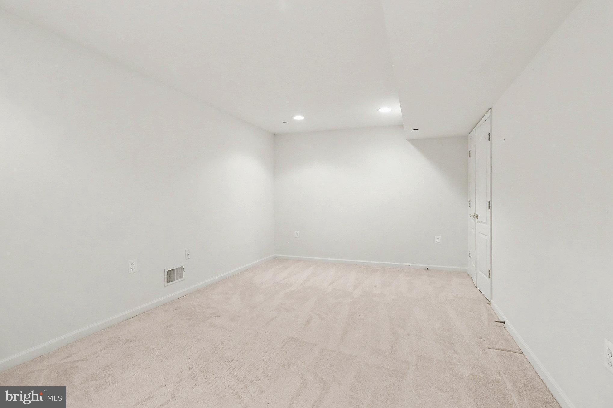 FALLS RUN - Residential