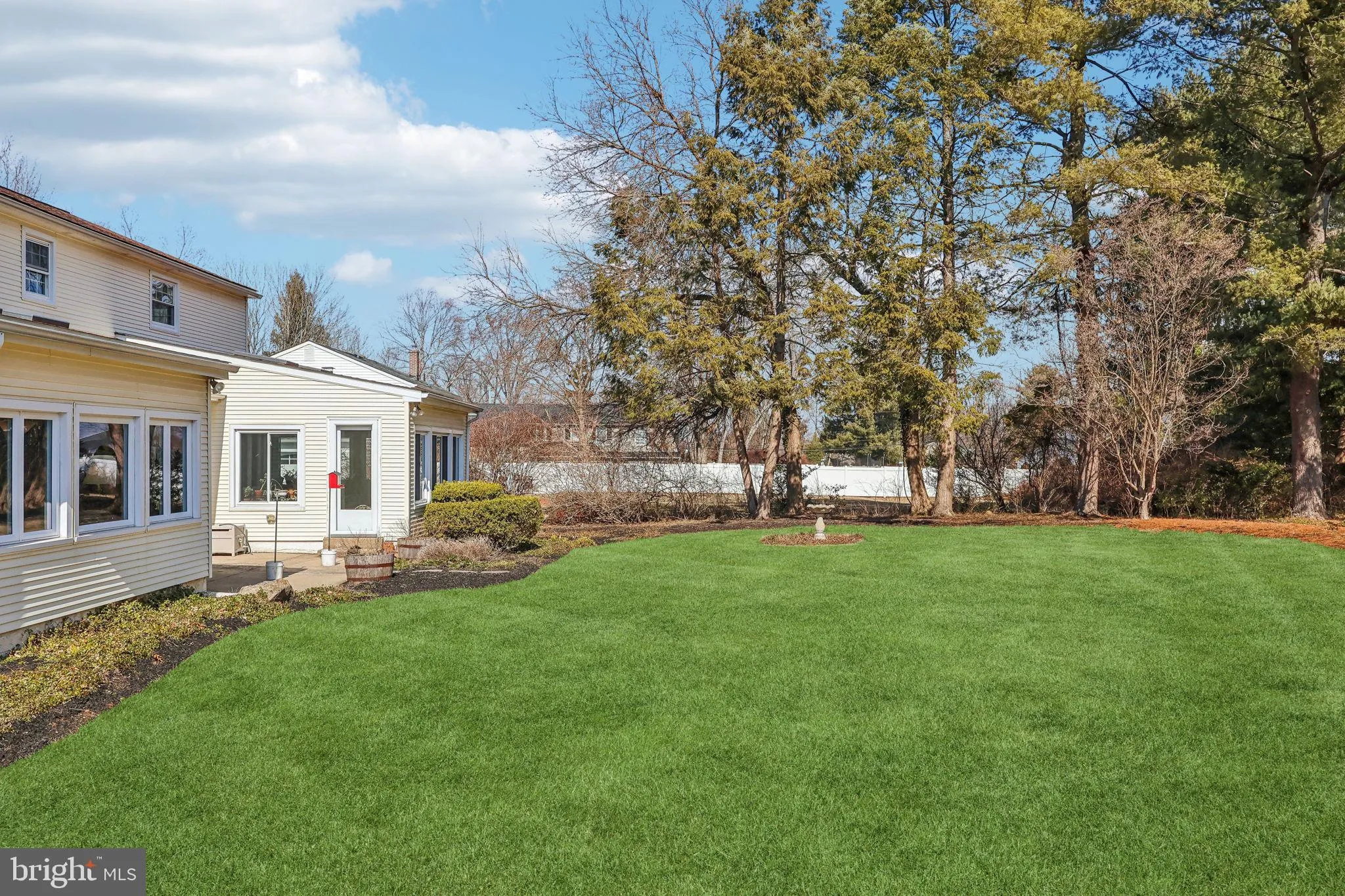 Yardley, Pennsylvania 19067, United States, 4 Bedrooms Bedrooms, ,3 BathroomsBathrooms,Residential,Pending,78937