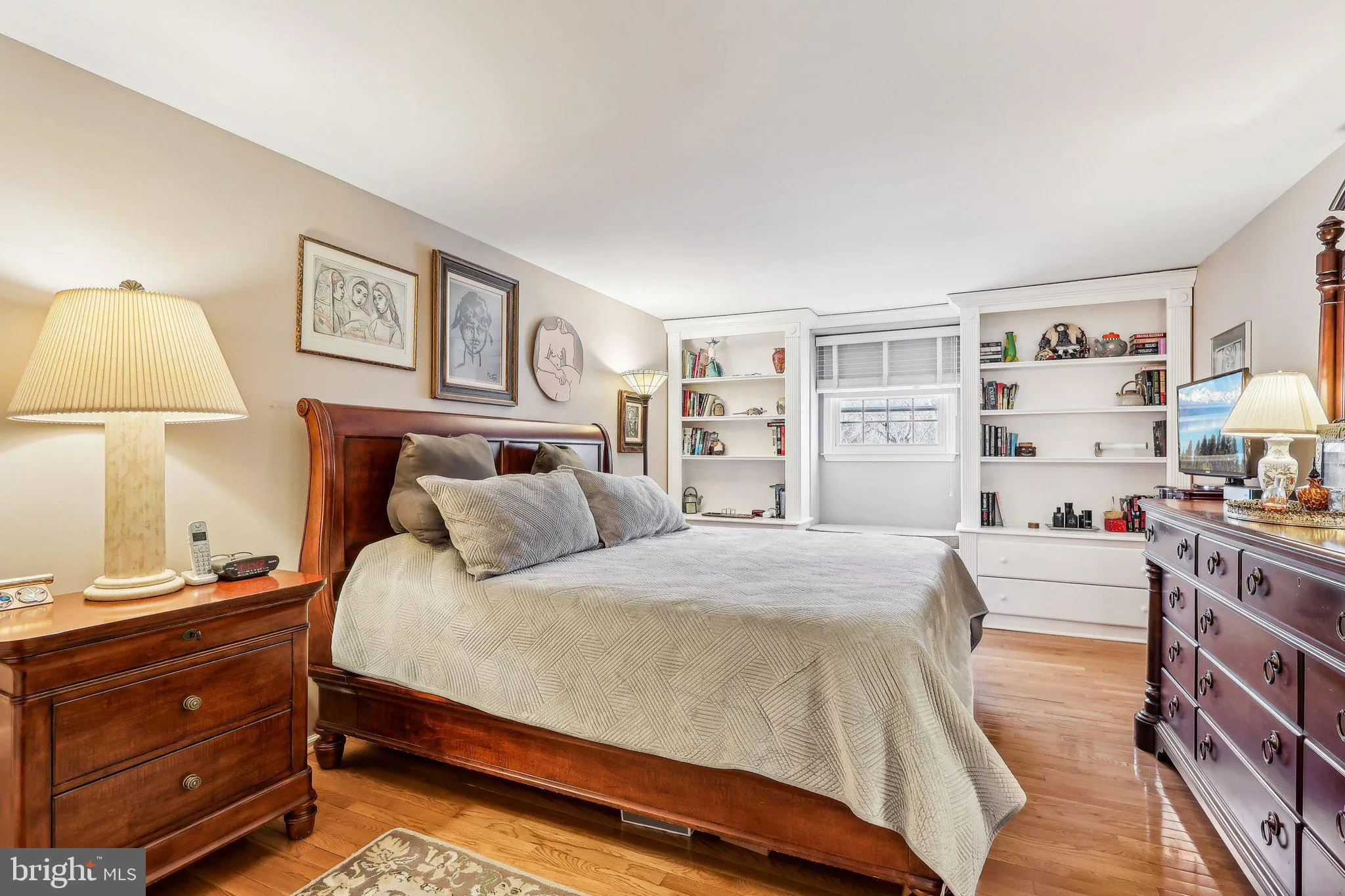 Yardley, Pennsylvania 19067, United States, 4 Bedrooms Bedrooms, ,3 BathroomsBathrooms,Residential,Pending,78937