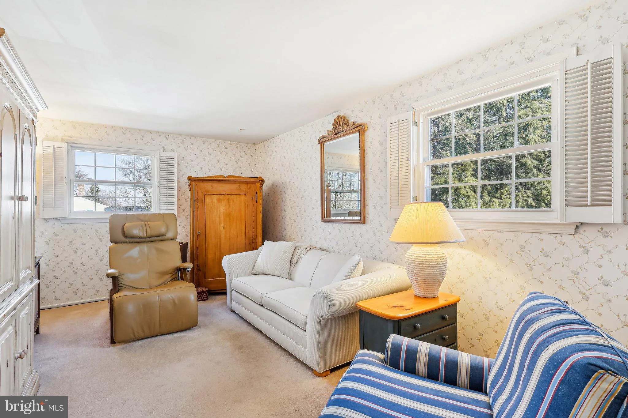 Yardley, Pennsylvania 19067, United States, 4 Bedrooms Bedrooms, ,3 BathroomsBathrooms,Residential,Pending,78937