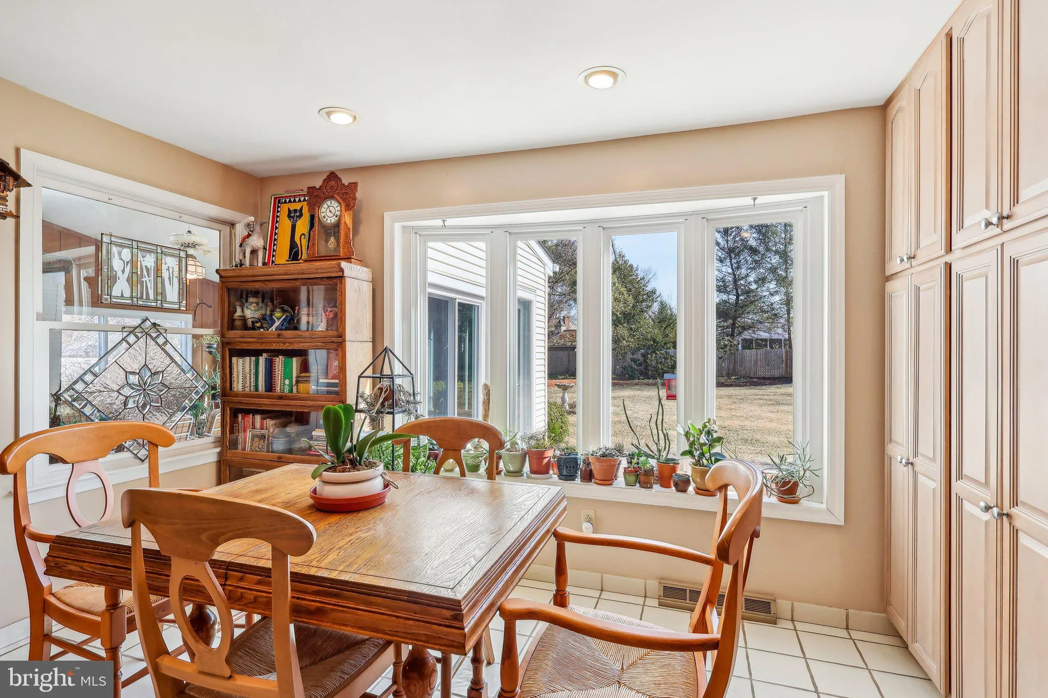 Yardley, Pennsylvania 19067, United States, 4 Bedrooms Bedrooms, ,3 BathroomsBathrooms,Residential,Pending,78937