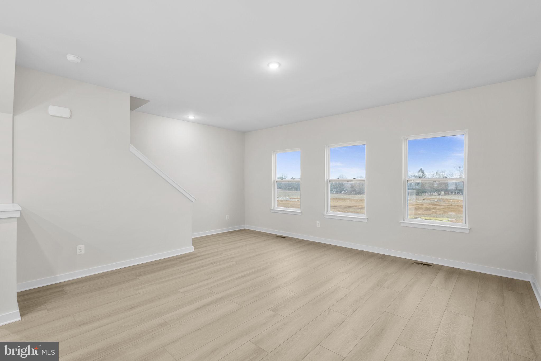 HUNTWELL WEST - Residential