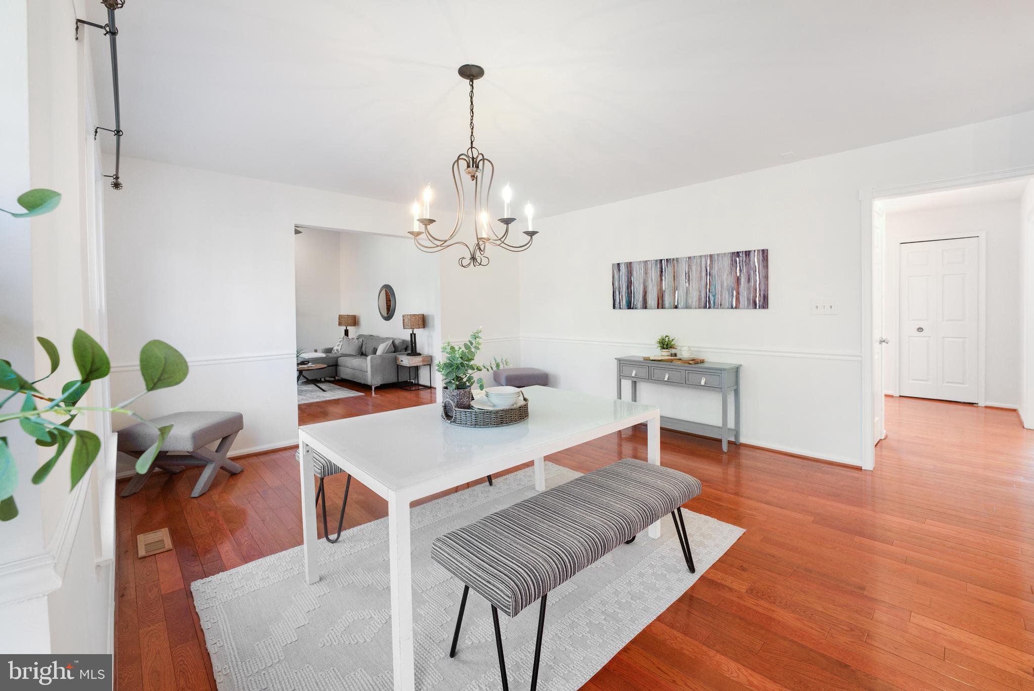 ENVIRONS/GLEN HEATHER - Residential