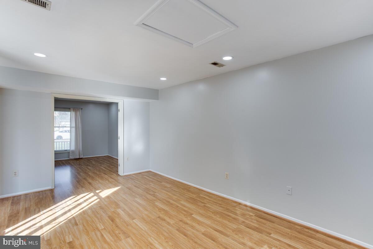 DORCHESTER - ST. CHARLES - Residential