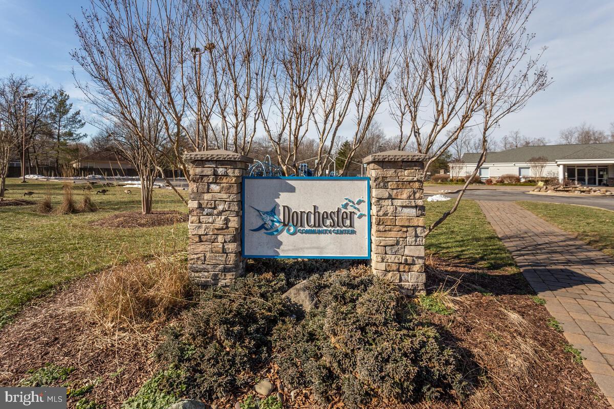 DORCHESTER - ST. CHARLES - Residential