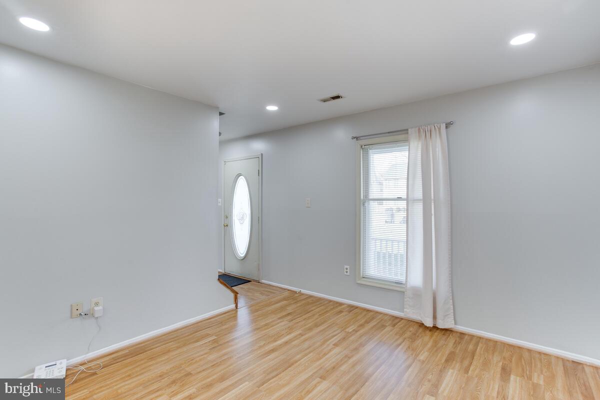 DORCHESTER - ST. CHARLES - Residential