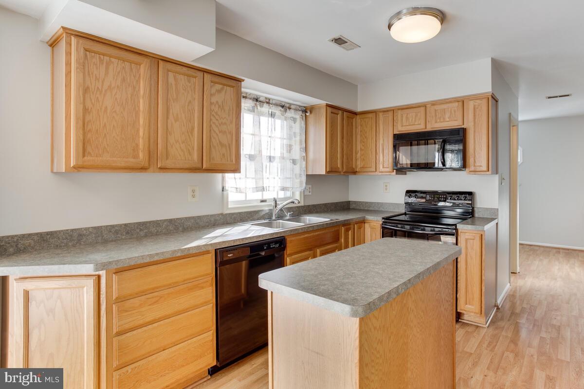 DORCHESTER - ST. CHARLES - Residential