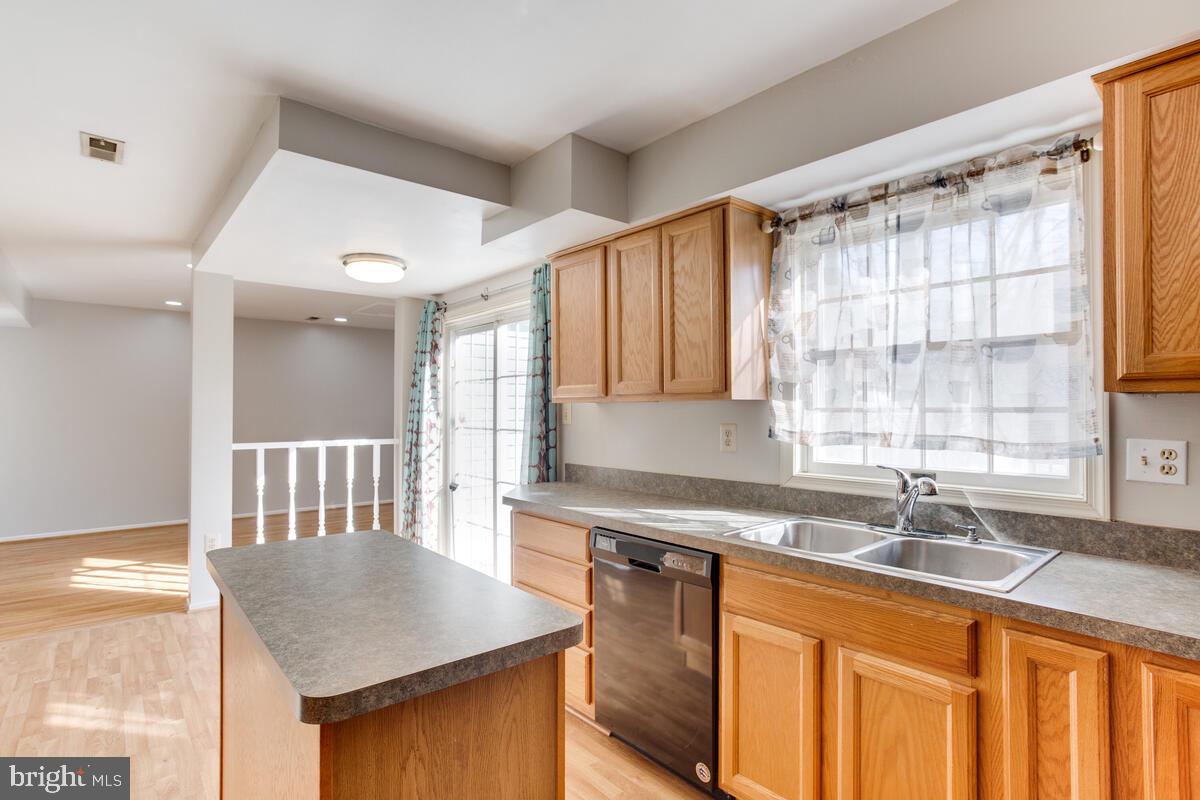 DORCHESTER - ST. CHARLES - Residential