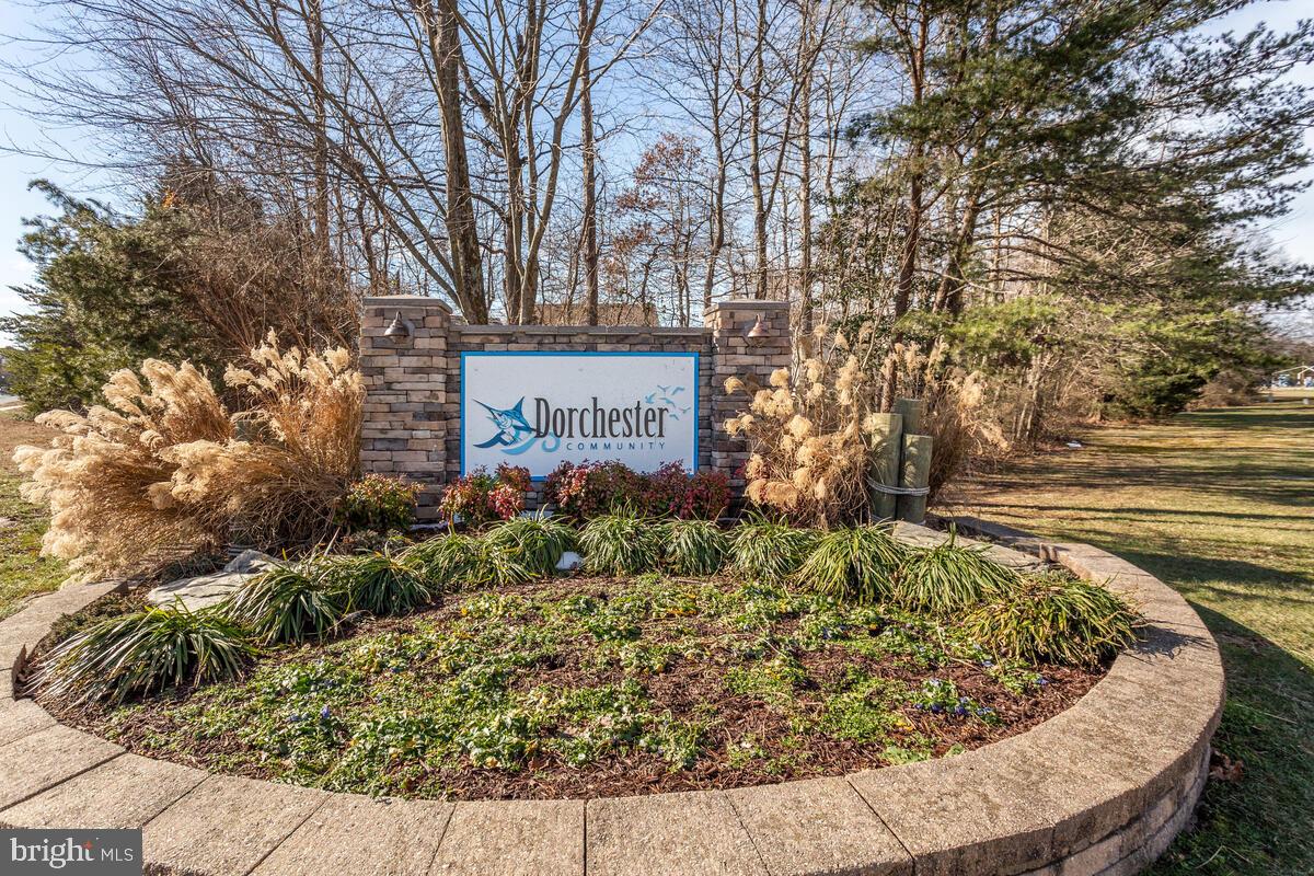 DORCHESTER - ST. CHARLES - Residential