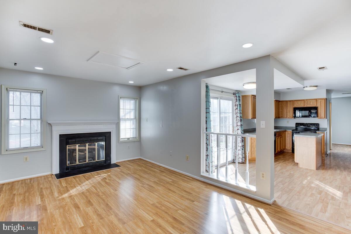 DORCHESTER - ST. CHARLES - Residential