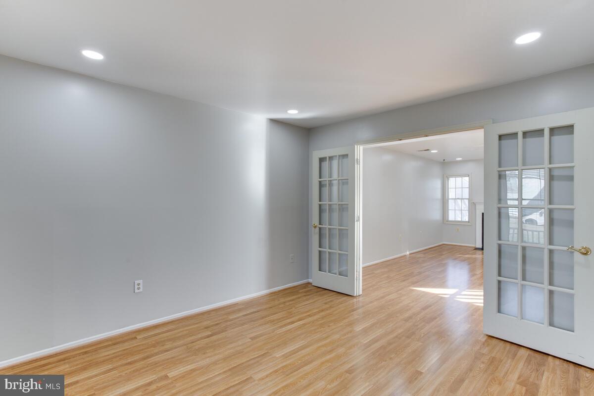 DORCHESTER - ST. CHARLES - Residential